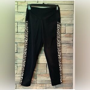 Zyia Active Black Cheetah Print High Rise Crop Leggings Women’s Size 8-10